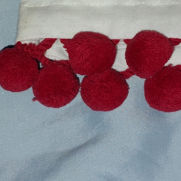 $6 Deals, NWT White and Red Reindeer Dishcloth W/Red Pom-Poms - Picture 4 of 6